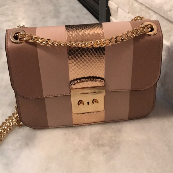 Michael Kors handbag - Picture 5 of 8